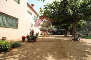 House in Nucli Urbà. Atencion en argentona casa con  2hectárias de jardines y terreno