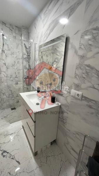 Foto 5c0700d5-badd-479e-9276-cf99e0c87182. Casa adossada amb calefacció aparcament a Els Molins Mataró