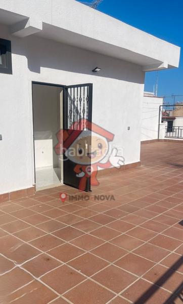 Foto 6b3d03c0-5fd8-4eaa-a1a7-8e84751db442. Casa adossada amb calefacció aparcament a Els Molins Mataró