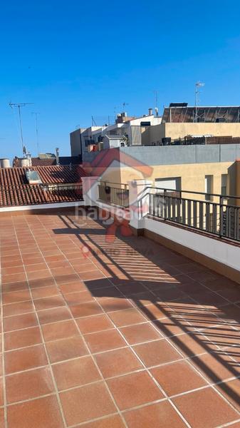 Foto 6d70e6fe-9338-49d0-98b4-be35636a3e53. Casa adossada amb calefacció aparcament a Els Molins Mataró