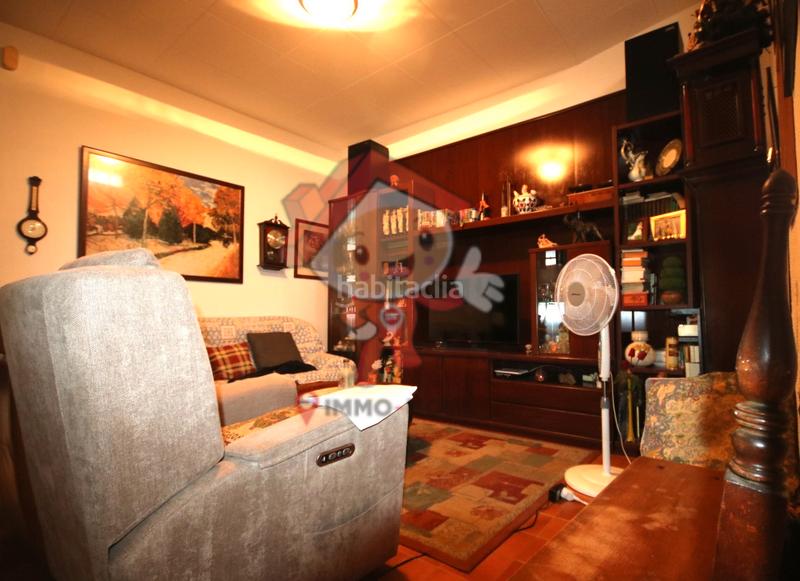 Foto 2432c2f3-2944-452f-b8a2-3ac5d5123c3d. Maison jumelée avec cheminée dans Eixample Mataró