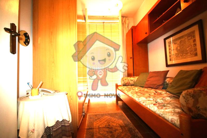 Foto 8d623220-fe4d-4832-8ad5-3abc6f21e0e4. Maison jumelée avec cheminée dans Eixample Mataró