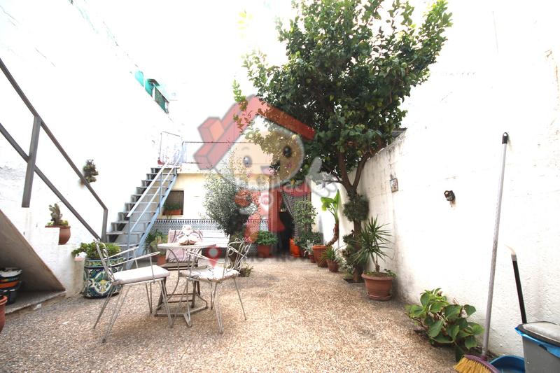 Foto 98e372ed-9722-42d4-bb05-ccebb894159a. Maison jumelée avec cheminée dans Eixample Mataró