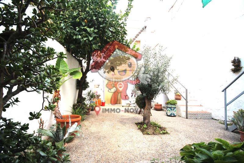 Foto 9bbdd09b-60ed-40c6-98d1-3f8b435b2894. Maison jumelée avec cheminée dans Eixample Mataró