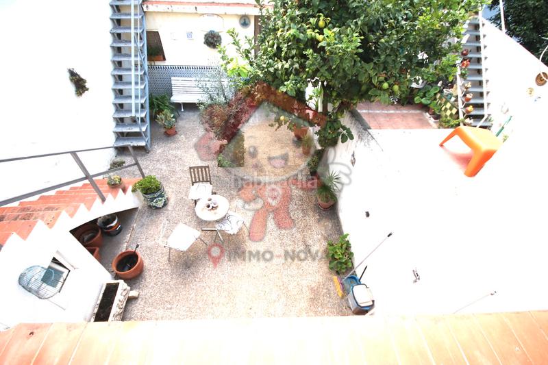 Foto b3e33cc5-e865-4f31-a1e6-8a99d226101a. Maison jumelée avec cheminée dans Eixample Mataró