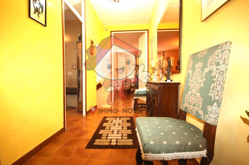 Foto f2401e90-8c7c-441e-9ec0-9e90883eb8fc. Maison jumelée avec cheminée dans Eixample Mataró