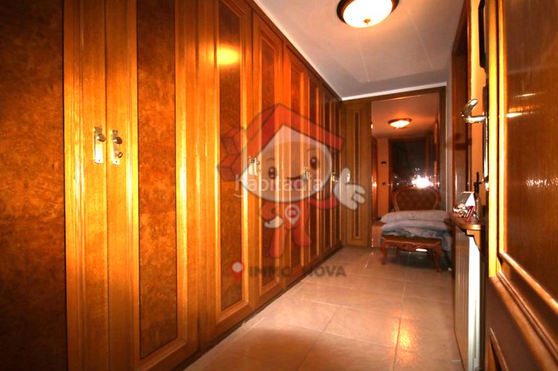 Foto 08fd7f2f-4732-4cde-9144-83a732b30918. Casa amb xemeneia calefacció aparcament a Centre Mataró