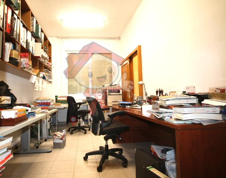 Foto 0d07deae-71b6-4f40-bfe7-536d0c7518fe. Casa amb xemeneia calefacció aparcament a Centre Mataró