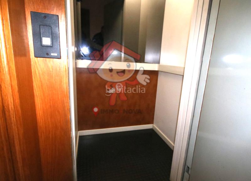 Foto 1eef0035-d0ed-4689-b457-0423def9538b. Casa amb xemeneia calefacció aparcament a Centre Mataró