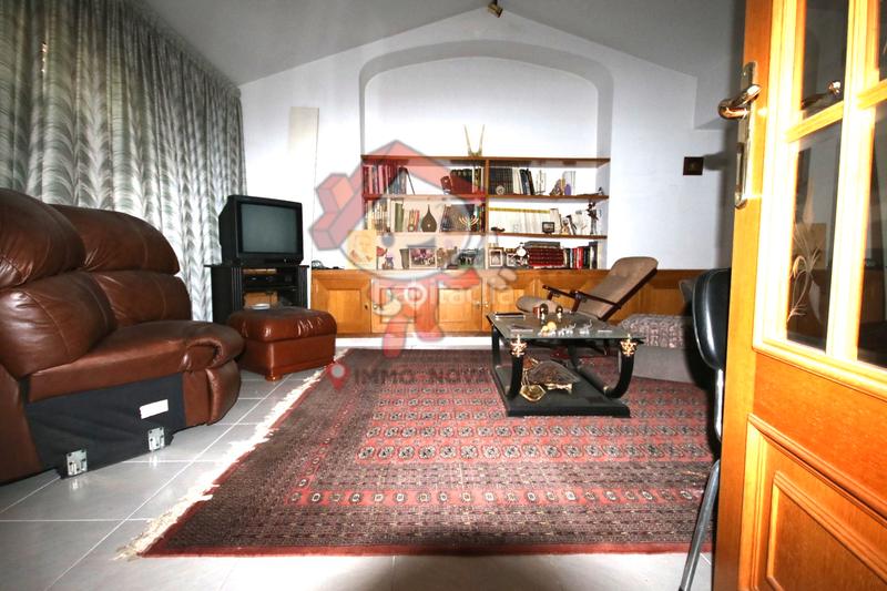 Foto 3d8c86af-6fbf-4a3d-8f00-6f1adf50c052. Casa amb xemeneia calefacció aparcament a Centre Mataró