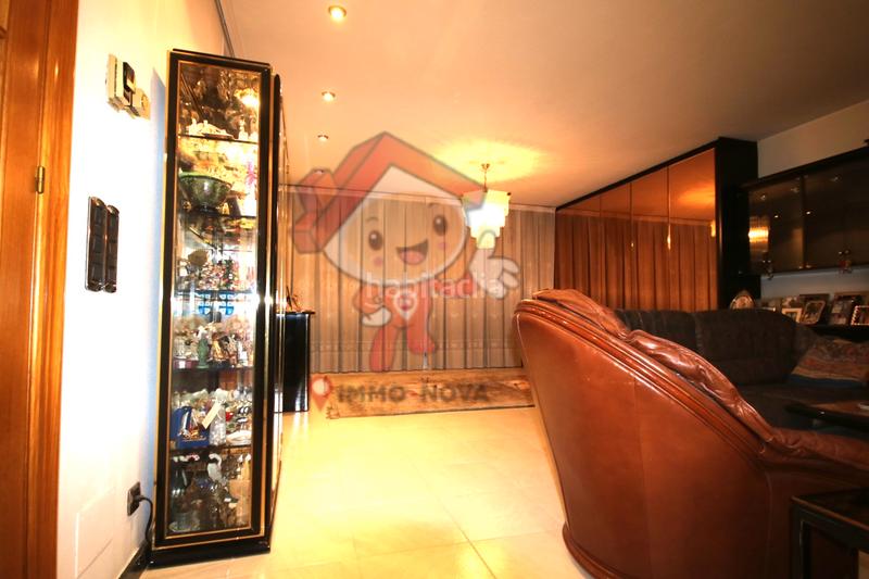 Foto 77821d95-e6ba-4a22-83cf-2867e6055049. Casa amb xemeneia calefacció aparcament a Centre Mataró