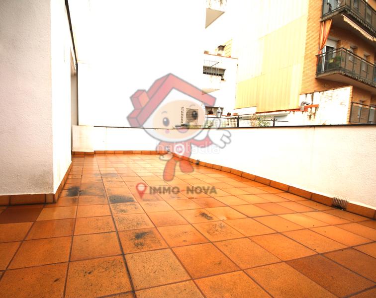 Foto 7e6dbe56-340e-47d4-93fc-450222e9b4ec. Casa amb xemeneia calefacció aparcament a Centre Mataró