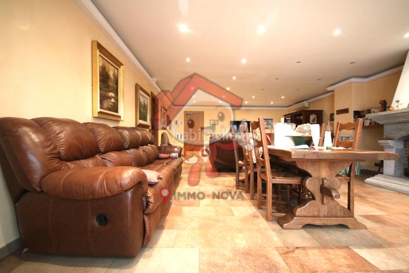 Foto 91bc25e1-98ff-4c72-aae2-ae990bc7d751. Casa amb xemeneia calefacció aparcament a Centre Mataró