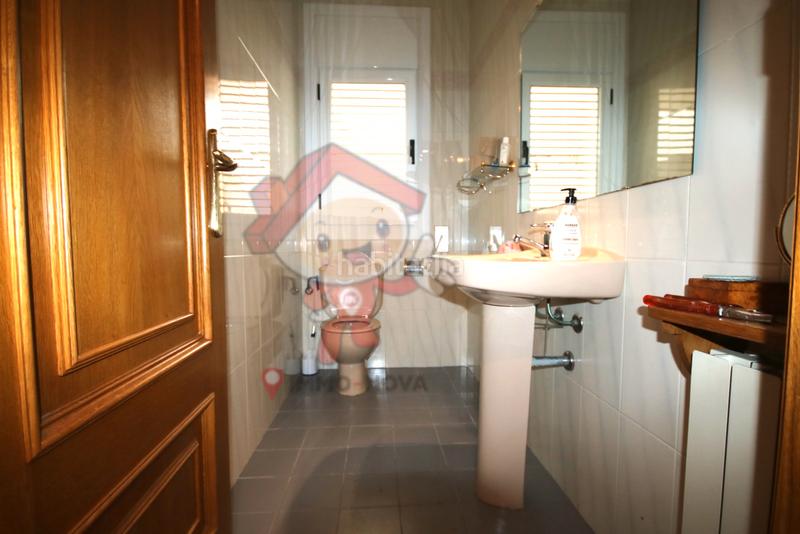 Foto ef5d3ade-bd4e-4990-8e75-dfdb319beaab. Casa amb xemeneia calefacció aparcament a Centre Mataró