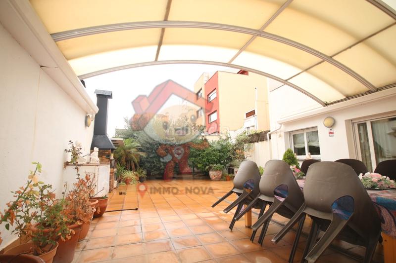 Foto ff2f3d83-f220-4dbd-b744-5070ec379f1d. Casa amb xemeneia calefacció aparcament a Centre Mataró