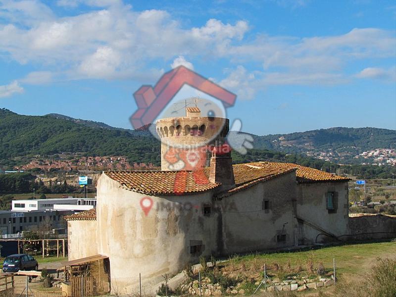 Foto 4e760ff7-565f-4fdb-873d-a781628f4fb5. Posto auto in carrer marathon 37 in Cerdanyola Sud Mataró