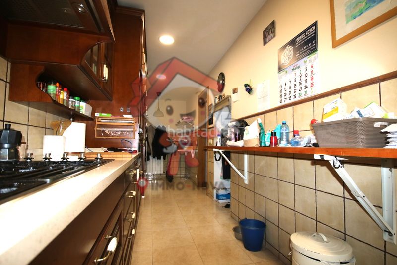 Foto 71f3946c-810f-413d-af64-b2414167b2e2. Casa aparellada amb calefacció a Els Molins Mataró