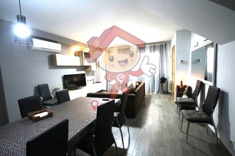 Foto c59a7788-b529-475a-b614-a00d0993db46. Casa aparellada amb calefacció a Els Molins Mataró