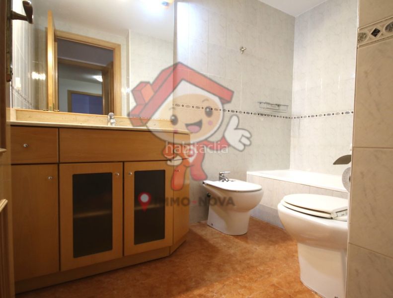 Foto 0289adb0-8f4f-44b4-9cb4-8db5ce67ebe5. Pis amb calefacció aparcament a Els Molins Mataró