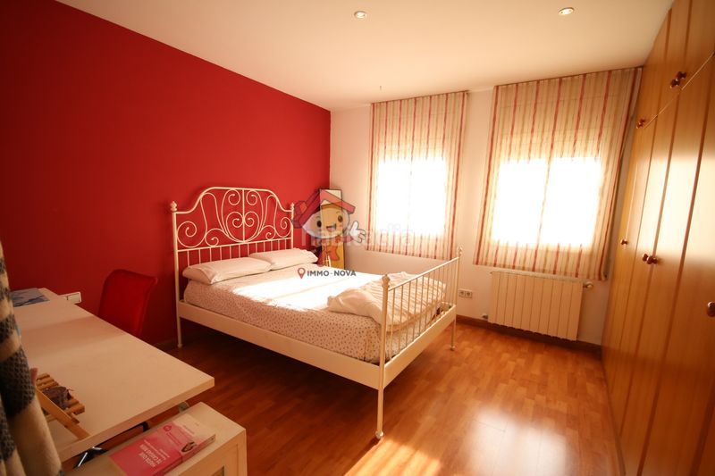 Foto e3118c6f-b799-4881-80b4-106a7d213d37. A tre livelli con riscaldamento in Centre Mataró