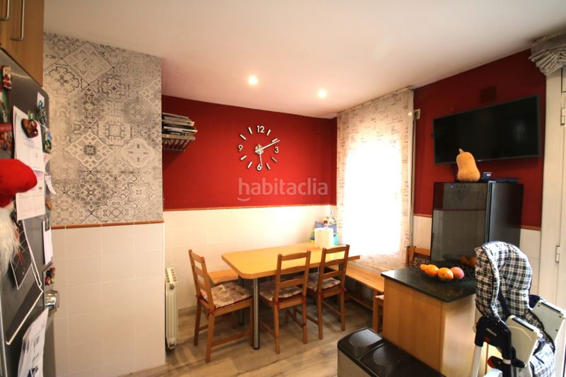 Foto ead35ab8-6824-4825-ad76-d074028b271e. Triplex with heating in Centre Mataró