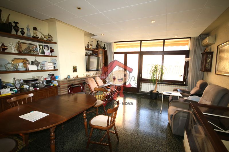 Foto a41e723b-4c49-4472-bde5-a9ebfde752cd. Casa con camino riscaldamento parcheggio in Centre Mataró