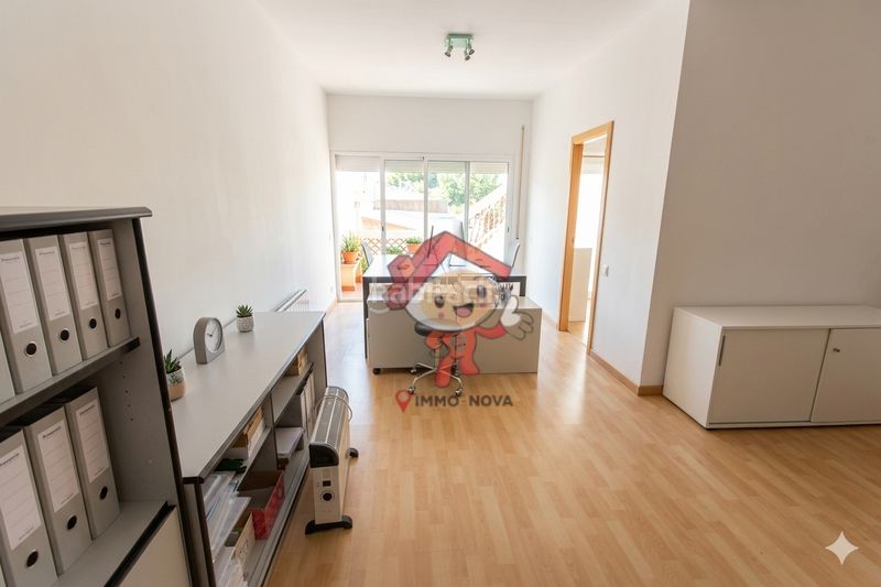 Foto fd1f177a-601e-4315-be39-f37cd5794486. Casa con camino riscaldamento parcheggio in Centre Mataró