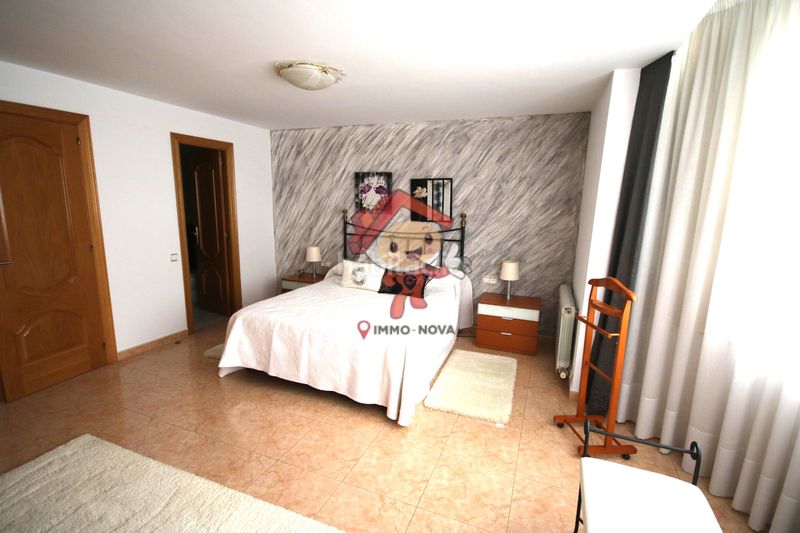 Foto 9db32a00-a097-4306-9502-dbd60ae4e885. Casa adossada amb calefacció aparcament a Vista Alegre Mataró