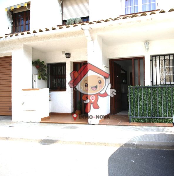 Foto 36e9eecf-142d-4e6c-8780-fe0f7af6022b. Casa adossada amb calefacció aparcament a Zona alta Arenys de Mar
