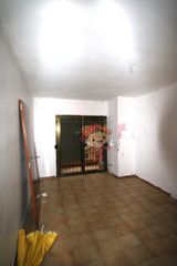 Flat  Carrer de valència. Vivienda con gran potencial en el barrio de cerdanyola, ideal pa