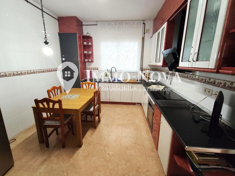 Foto 37a88a09-7526-4fa1-945c-b3262b56eddc. Casa adossada amb xemeneia calefacció aparcament a Mataró