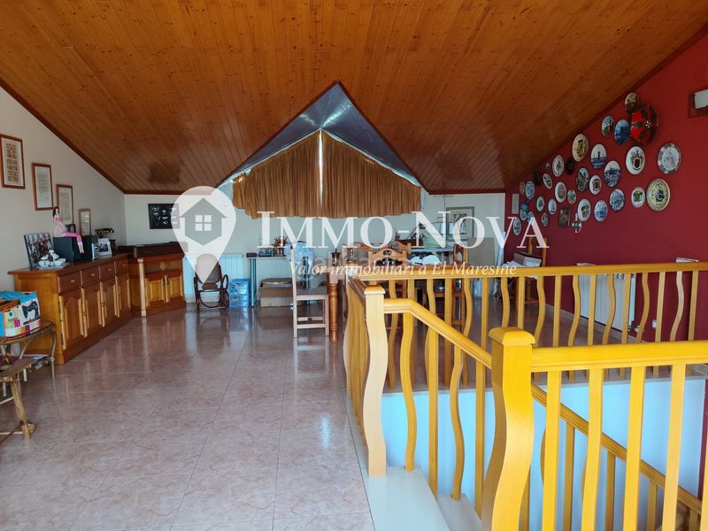 Foto 5573a2ad-8a10-4fbe-ad96-de592cd0935c. Casa adossada amb xemeneia calefacció aparcament a Mataró