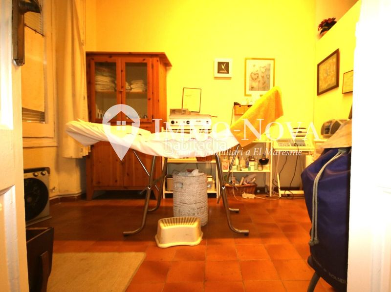 Foto 95747fb5-56e1-481f-acbc-594529892a18. Casa adossada a Eixample Mataró