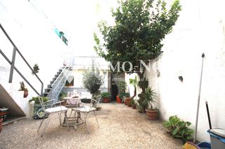 Reihenhaus  Carrer tetuan. Casa independiente en l�eixample con patio y tres terrazas