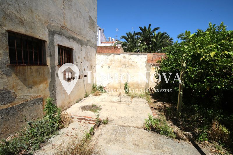 Foto a053ae57-b68e-45a7-b97d-12ff0df8a39f. Casa adossada amb calefacció aparcament a Centre Mataró