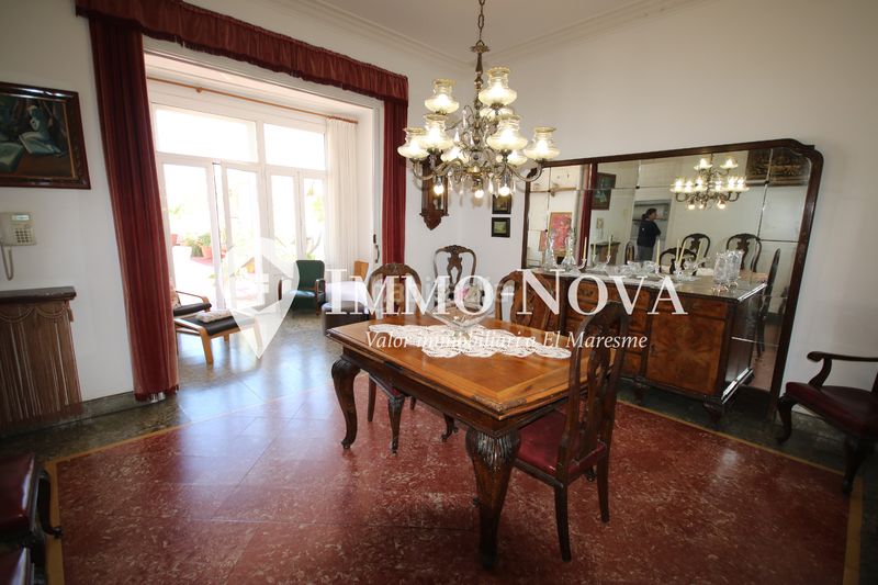 Foto b59d23c0-1b94-483f-b031-d693c931a96f. Casa adossada amb calefacció aparcament a Centre Mataró