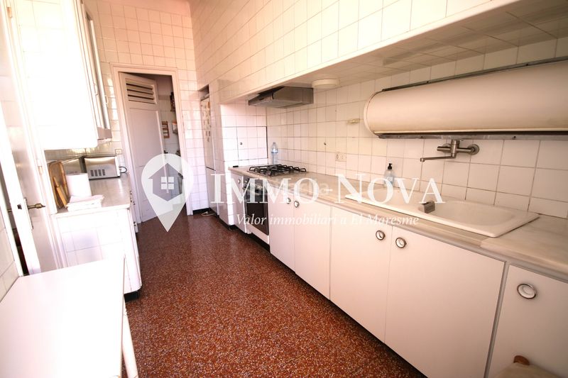Foto b9451939-28be-4ba8-9ef5-a81887a3ec30. Casa adossada amb calefacció aparcament a Centre Mataró