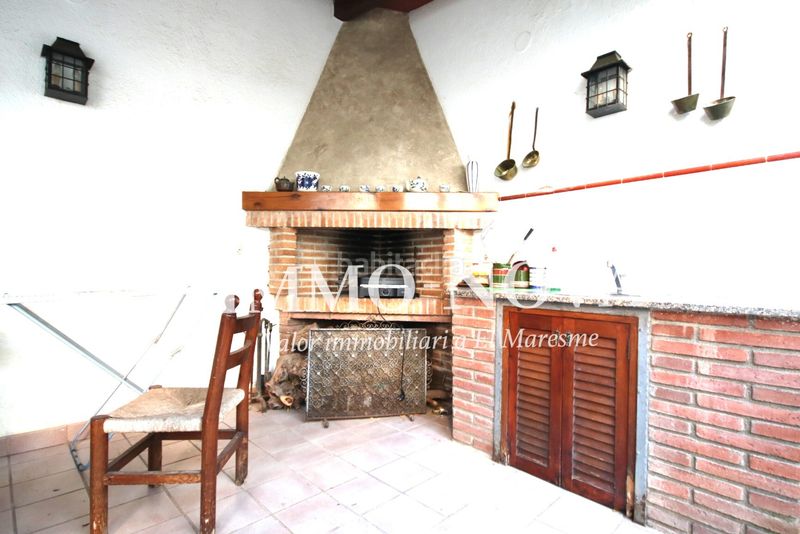 Foto 7e1f9fa7-f3a6-4a34-9458-85af814367a6. Casa adossada amb xemeneia aparcament a Centre Mataró