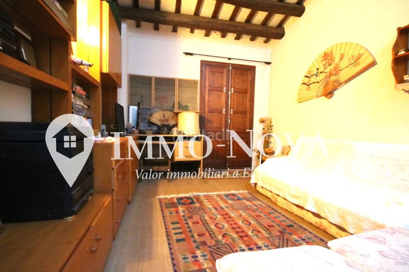 Foto e1f7b8ee-033c-4567-9272-92545e0c5771. Casa adossada amb xemeneia aparcament a Centre Mataró