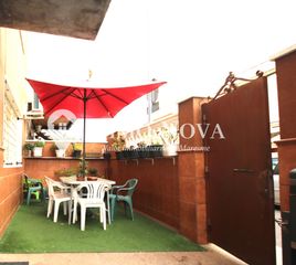 Reihenhaus  Plaça picó i sinol. Casa con patio y terrazas en los molinos, mataró
