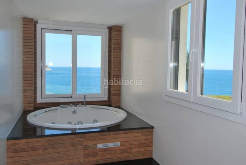 Foto 1b3d91d8-be41-48ed-9179-3f807c42ae92. Xalet amb calefacció aparcament piscina a Cala Advocat-Baladrar Benissa