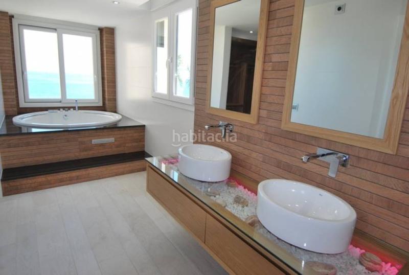 Foto 9d4e38b6-387d-4046-b269-f73d07e8556b. Xalet amb calefacció aparcament piscina a Cala Advocat-Baladrar Benissa