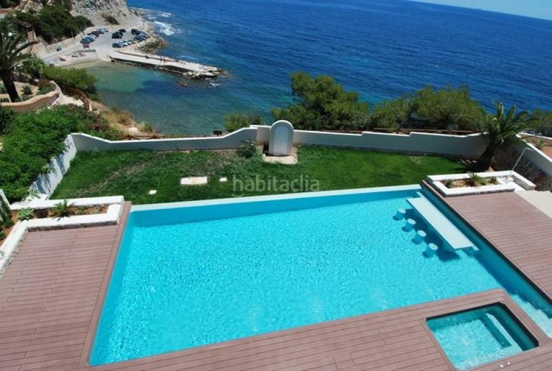 Foto df991535-dfaa-4d00-b1c2-fb6f3bfb3d15. Xalet amb calefacció aparcament piscina a Cala Advocat-Baladrar Benissa