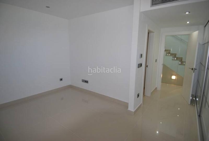 Foto f92a4f52-76be-4a9c-89a5-0e118d981c97. Xalet amb calefacció aparcament piscina a Cala Advocat-Baladrar Benissa