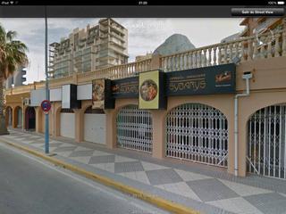Local commercial à Puerto. A la venta cafeteríarestaurante