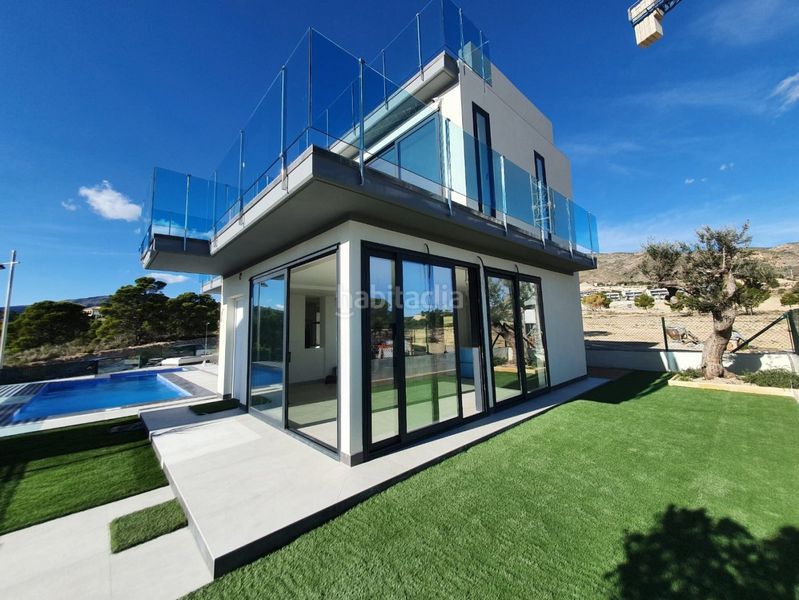 Foto 94bbf852-c18d-420f-bd17-48731b11ad8e. Chalet with heating parking pool in balcón de Finestrat-terra marina Finestrat