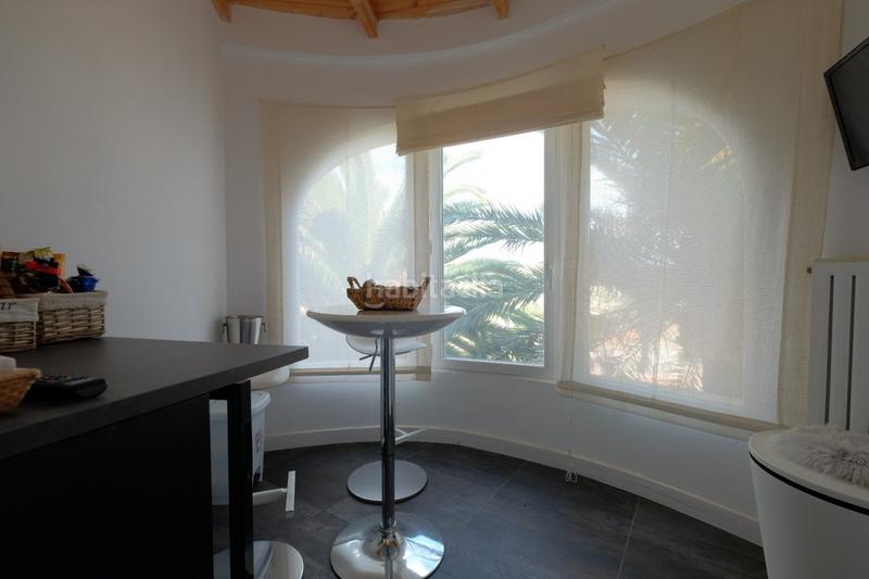 Foto ff0f5564-dbc5-4b0b-a2ad-3ecbbf028a85. Chalet avec chauffage parking piscine dans Canuta Calp