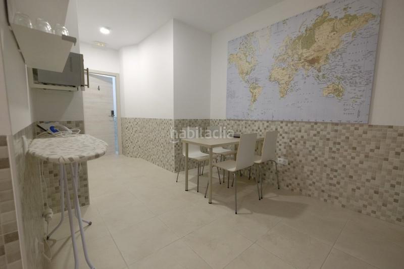 Foto b220fe1f-f2ed-489f-8c5f-947d6855f05a. Edificio hostal en el centro urbano en Pueblo Calp