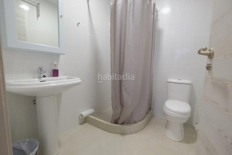 Foto fcd5746f-bd22-493a-83eb-b96e7153401f. Edificio hostal en el centro urbano en Pueblo Calp