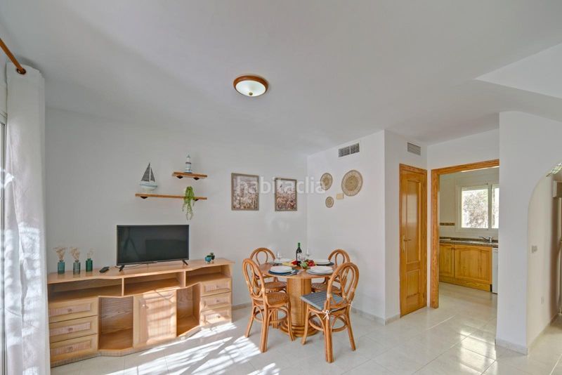 Foto 38eed2dc-d534-4f64-b5cb-73bd1966613d. Casa adossada amb aparcament piscina a Cometa Calp